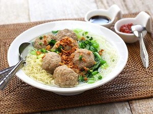 Masih Plesiran di Lampung, Jangan Lupa Cicip Bakso Hingga Mie Enak Di Sini!