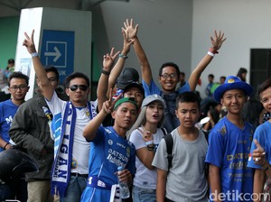 Memahami Kritik Bobotoh