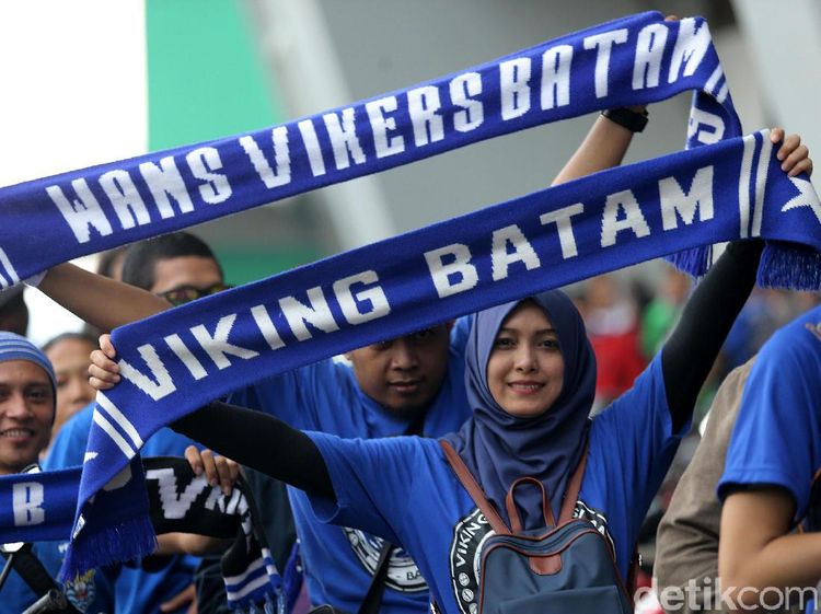 Bobotoh Mulai Padati Stadion GBLA