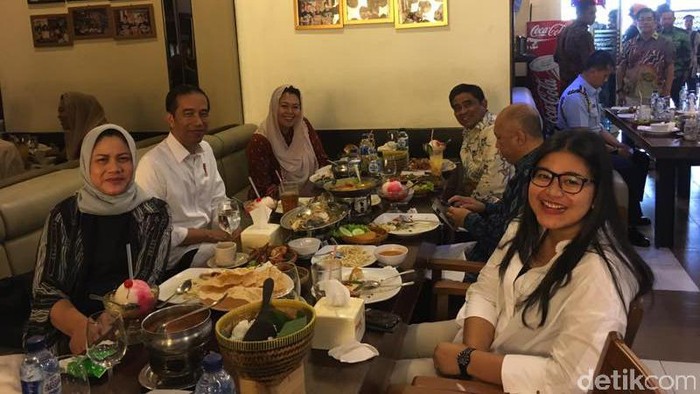 Jokowi Ajak 2 Orang Dekatnya yang Ulang Tahun Makan Bersama