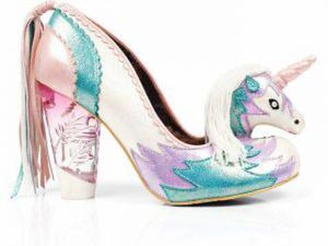 Segera Hadir: Boots Louboutin 'Berkulit' Unicorn