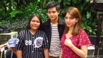 Cekrek! Antusiasnya Fans Foto Bareng Bintang Nathan & Nadia