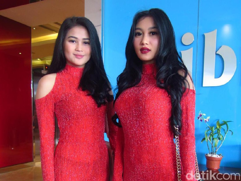 Ovi Sovianti (kiri) cerai lagi. Foto: Mauludi/detikhot Ovi Sovianti (kiri) cerai lagi. Foto: Mauludi/detikhot