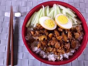 4 Rice Bowl Gaya Asia Timur Bisa Dibikin dengan Resep Ini