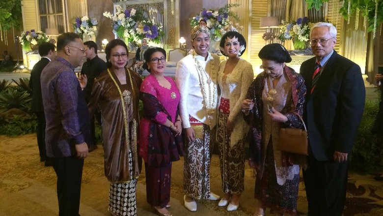 Adik Ipar Menikah, di Mana Raffi Ahmad? Adik Ipar Menikah, di Mana Raffi Ahmad?