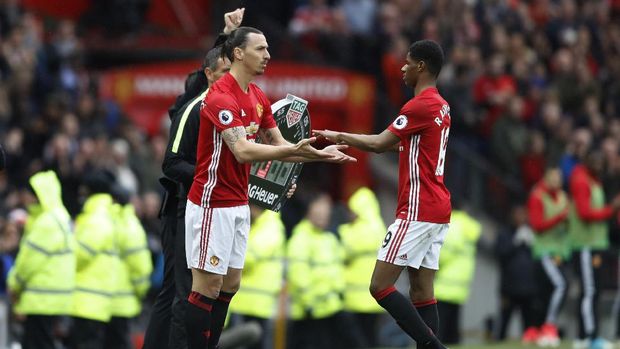 Setelah pulih dari cedera, Zlatan Ibrahimovic kesulitan menembus skuat utama Manchester United.