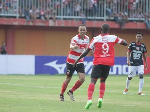Menanti Suguhan Liga 1  dengan Bumbu Aturan Baru
