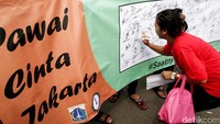 Dan tentu saja, untuk mengajak warga menggunakan hak suaranya serta tidak golput.
