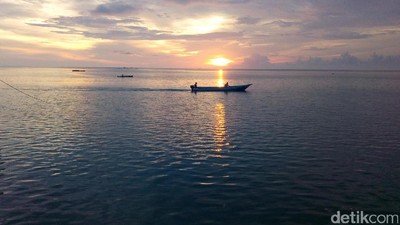 Sunset Romantis dari Wakatobi