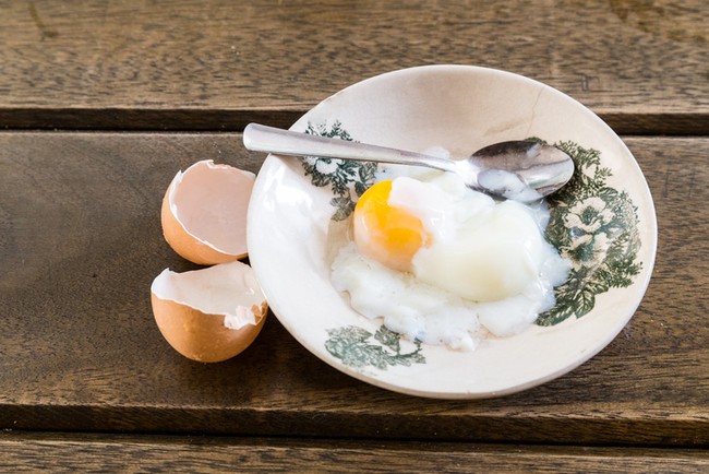 Ini 4 Tips Bikin Telur Setengah Matang Enak a la Kopitiam