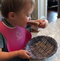 Beri Anaknya Nutella di Usia 2 Tahun, Kelly Clarkson Diprotes Netizen
