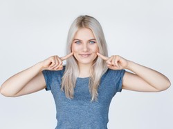 Tren Operasi Plastik Lesung Pipi, Disebut Bikin Wajah Lebih Manis dan Muda