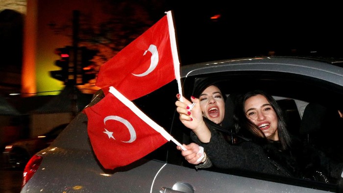 Erdogan Menang Referendum, Bursa Saham dan Mata Uang Turki Naik