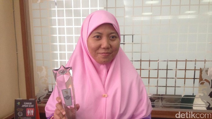 Termotivasi Eliminasi Malaria, Irma Juarai Lomba Mikroskopis Nasional