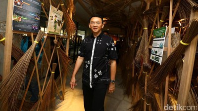 Ahok Tinjau Jakarta Creative Hub