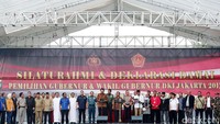 Basuki Tjahaja Purnama (Ahok) dan Sandiaga Uno sama-sama membacakan deklarasi damai untuk Pilgub DKI 2017. 