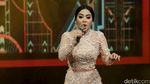 Aksi Para Sahabat untuk Julia Perez