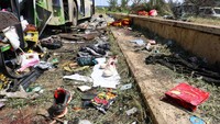 Kelompok pemantau konflik Suriah, Syrian Observatory for Human Rights menyatakan seperti dilansir kantor berita Reuters, Senin (17/4/2017), jumlah korban jiwa tersebut kemungkinan masih bisa bertambah. REUTERS/Ammar Abdullah.