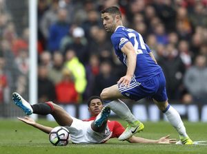 Cahill Tolak Disalahkan atas Gol Kedua MU