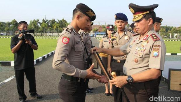Polda Jatim Pecat Mantan Wakapolresta Blitar, 1 Pamen dan 4 Bintara