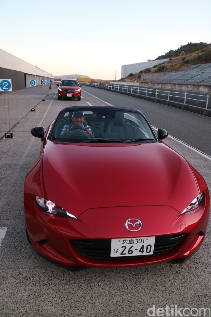 Menjajal Mobil Terbaik Dunia dari Jepang