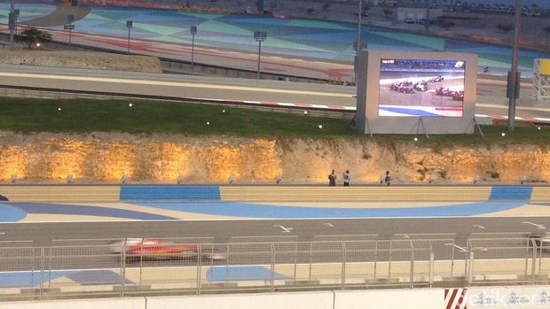 Kemenangan Vettel pada Pesta yang Sepi di Sakhir