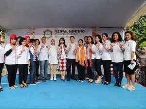 Timses Ahok Laporkan Anies-Sandi dan Hary Tanoe Bagi-bagi Sembako