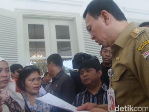 Datang Bareng Tetangga, Naomi Lapor Preman di Pulo Gebang ke Ahok