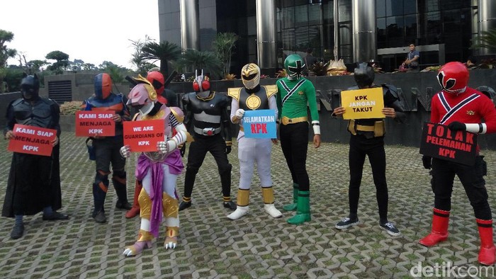 Superhero Datangi KPK, Lawan Teror Novel Baswedan