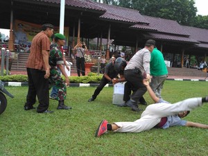 H-2 Pencoblosan, Polres Jaksel dan TNI Gelar Simulasi Pengamanan