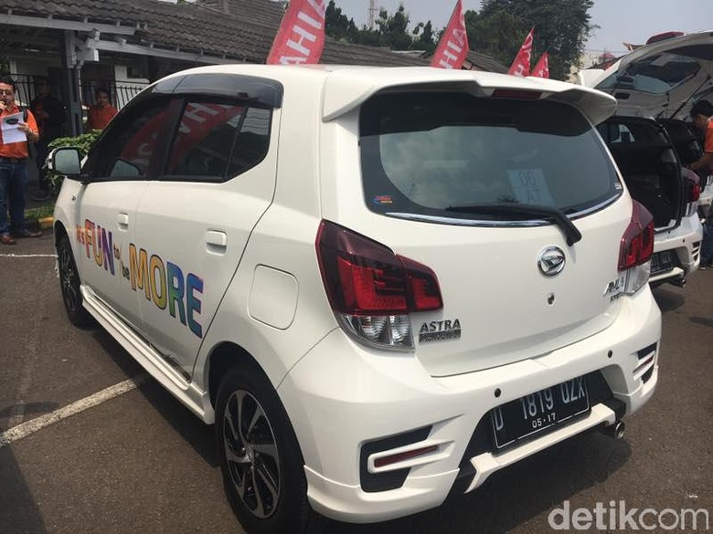 Daihatsu Ayla. Foto: Dina Rayanti Daihatsu Ayla. Foto: Dina Rayanti