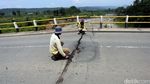 Begini Kondisi Jembatan Cipamingkis yang Patah di Bogor