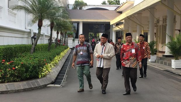 Sejumlah ulama dan cendekiawan bertemu Presiden Jokowi.