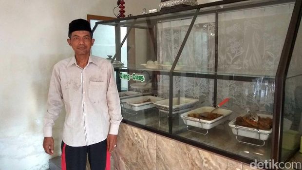 Pemilik rumah makan (Randy/detikTravel)