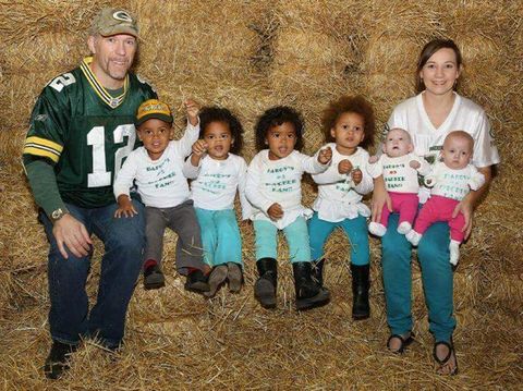 Unik, 3 Pasang Kembar Ini Lahir di Tanggal yang Sama Tapi Beda Tahun