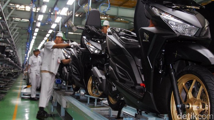 Bling Bling Ada Sentuhan Emas Di Pelek Honda Vario