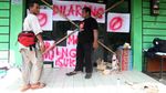 Warga Segel Kantor DPC PPP
