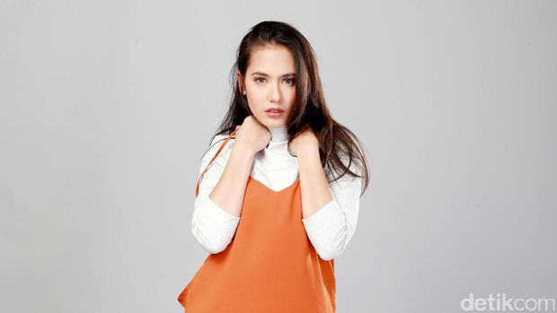 Pevita Pearce 