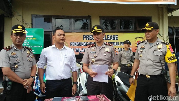 Cegah Mobilisasi Massa, Polisi Jaga Pelabuhan Merak dan Tol Cilegon