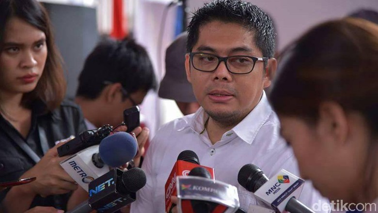 Anies Dilaporkan soal Sembako, Timses: Itu Aktivitas Legal Anies Dilaporkan soal Sembako, Timses: Itu Aktivitas Legal