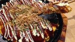 Nikmatnya Okonomiyaki dan Yakisoba yang Tersaji Hangat Dalam Hot Plate