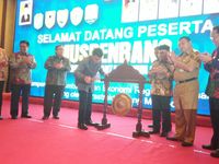 Sindiran Mendagri: Ada Daerah Bangun Jembatan Padahal Tidak Ada Sungai