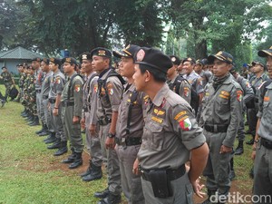 Ribuan Pasukan Banser Gelar Apel Kebangsaan di Ragunan