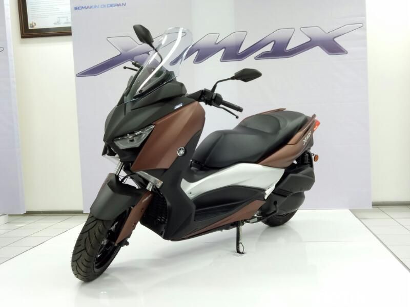 Yamaha Indonesia kembali menambah model sepeda motor yang diekspor. Kali ini, pabrikan berlogo garpu tala ini mengekspor skuter matik (skutik) bongsor ke Eropa yaitu Yamaha XMAX 300.
