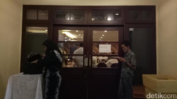 Pertemuan berlangsung tertutup / 