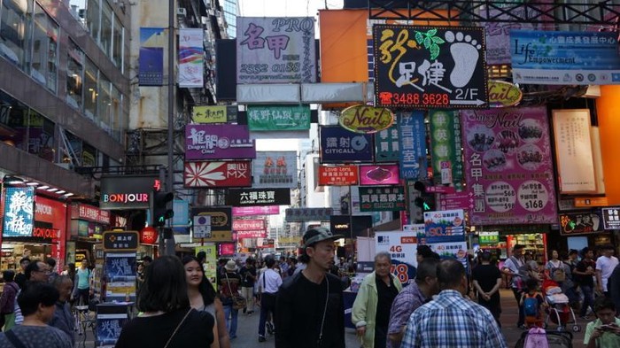 Belanja Oleh-oleh di Hong Kong, Mong Kok Tempatnya!