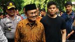 Ditemani Cucu, Habibie Nyoblos Pilgub DKI