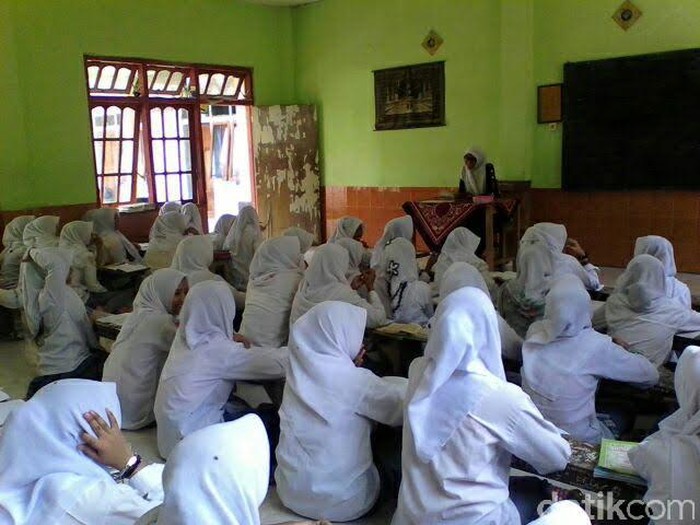 Warga Kabupaten Pasuruan Sambut Program Wajib Madrasah Diniyah