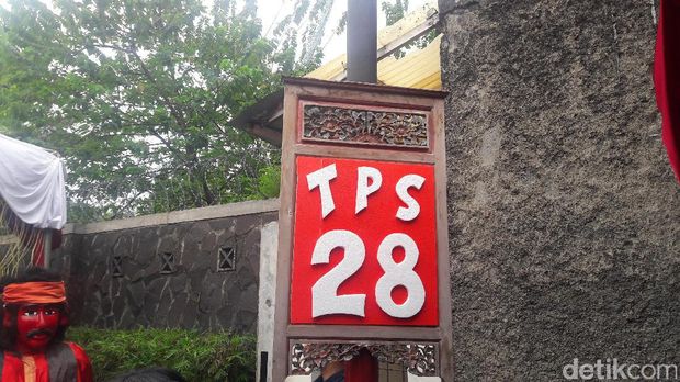 TPS 28, Jalan Lebak Bulus II, Cilandak Barat, Jakarta Selatan.