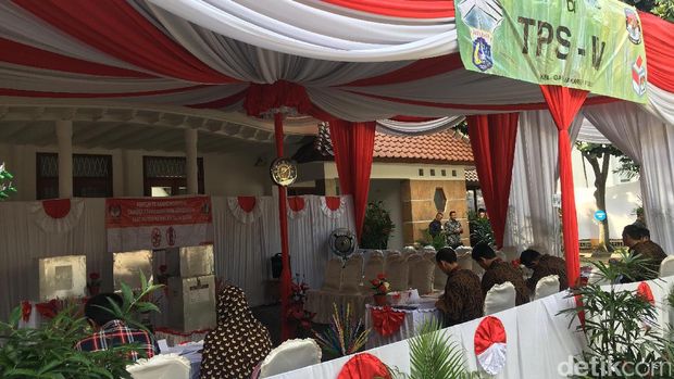 Pengamanan Ketat Dilakukan di TPS Tempat Jokowi Nyoblos